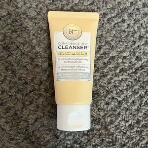 It Cosmetics Confidence in a Cleanser
